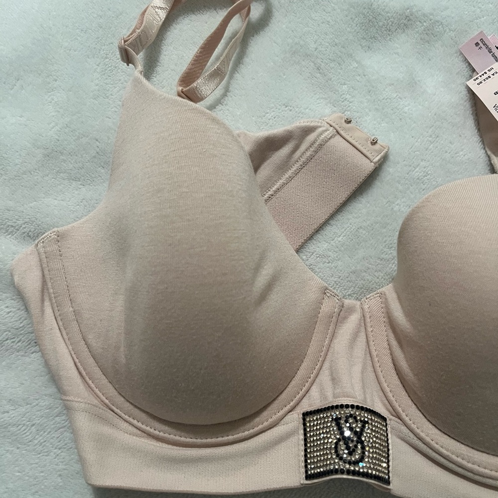 Victoria's Secret Cream Embellished Bra